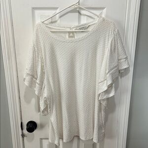 Zac & Rachel White Textured Blouse with Butterfly Sleeves